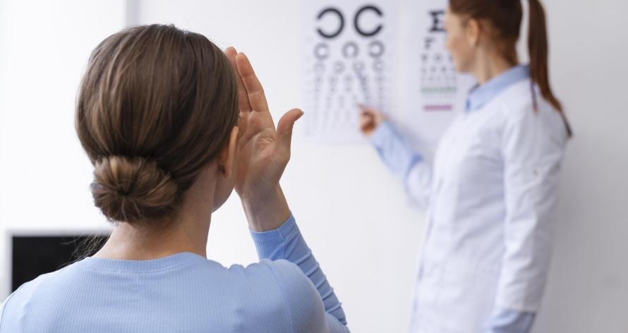 revision_ocular